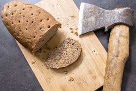 Per preparare le polpette di pane raffermo, iniziate a mettere ad ammorbidire le fettine di pane nel latte, o acqua, come preferite. Ricette Con Pane Raffermo 8 Semplici E Gustose Idee