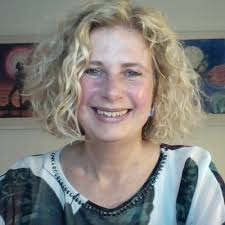 Your message for Today is...be your own Princess Charming. Take charge of  your life and make a decision so you can move forward. When you start to  move, you might then realise