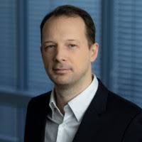 40+ "Oskar M." profiles