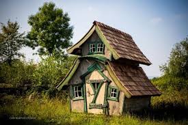 Casa Kaiensis Spielhaus Kiri Store Systems Shopsysteme Outdoorwood Spielhaus Gartenhaus Ungewohnliche Hauser