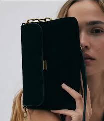 Beautiful @daria.mai for @reserved