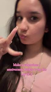 He love it:) #fyp #foryou #valentinesday #boyfriend #basket #flowers #ramo  #17 #couplegoals