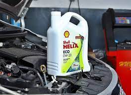 Penggunaan minyak pelincir amat perlu, tetapi ianya lebih baik jika ditambah dengan liqui moly addictive& produk ceratec yang berasal dari jerman. Kalau Guna Minyak Semi Sintetik Wajib Tukar 7000km Atau 5000km Mekanika