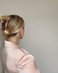 8 013 Curtidas 80 Comentarios Sophie Suchan Sophiesuchan No Instagram Love Me A Good Claw Clip Ke Clip Hairstyles Blonde Hair Looks Claw Hair Clips