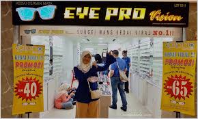 Dan dengan sengaja kubuka mataku dan tampaklah payudara yang indah sekali untukku. Buat Spek Hari Jadi Di Kedai Spek Viral No 1 Eye Pro Vision Sungei Wang Cerita Huda By Huda Halid