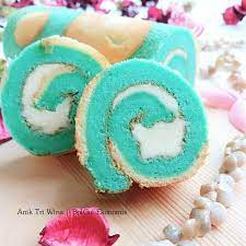 Resepi akok kedut 6 biji telur 1 cawan santan 1/2 cawan air 1/2 sudu teh garam 3 sudu makan tepung gandum 2 keping gula. Koleksi Resipi Kek Gulung Homemade Sedap Super Senang