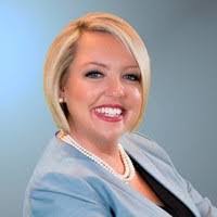 Hilary Estes's Instagram, Twitter & Facebook