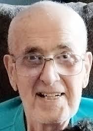 Robert Carlucci's Instagram, Twitter & Facebook