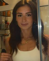 Hallie Smith (@thehalliesmith) • Instagram photos and videos