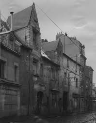La Cour Et Logis Cathuis Rue Des Hauts Paves A Nantes La Rue Des Hauts Paves Part De La Place Viarme Jusqu A La Route De Vannes Nantes Loire Atlantique Loire