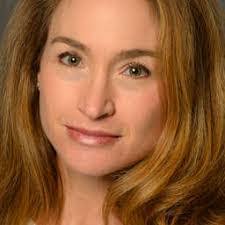 Leslie Tipping's Instagram, Twitter & Facebook