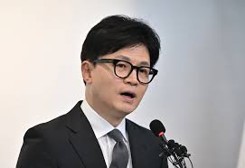 South Korea's Leader Yoon Suk Yeol Likely to Hang On, Despite Being Reviled 