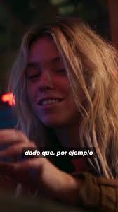 ¿Por qué Supergirl quiere festejar de esa manera su cumpleaños? 🍾🍷😁.  Aquí te cuento lo que hay detrás de esta faceta de Supergirl. #supergirl  #wbpartner