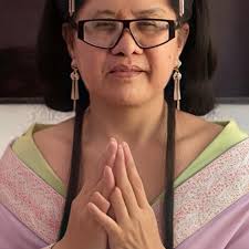 During the grand finale of American Idol Season 11, Phillip Phillips was  officially announced as the winner, defeating powerhouse vocalist and fan  favorite Jessica Sanchez in one of the most emotional and