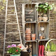 Kreative Gartengestaltung Deko Und Gartenideen Mit Knappem Budget Garten Deko Kleine Hinterhofgarten Und Aufbewahrung Garten