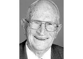 Bill Derrington's Instagram, Twitter & Facebook