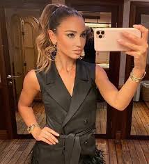 Ольга бузова — невероятно разносторонняя медиаперсона. Koroleva Hajpa Olga Buzova Vpervye Stanet Vedushej Premii Muz Tv 04 03 2020 Sputnik Uzbekistan