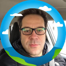 Can Canadian use American dollars?