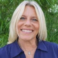 Dawn Edmondson's Instagram, Twitter & Facebook