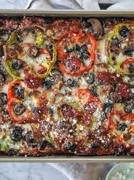 Detroit Style Pizza Veggie Surpreme Detroit Style Pizza Recipe Recipes Food Veggies