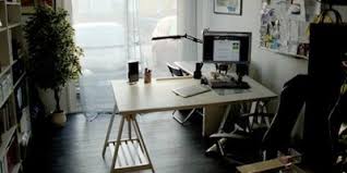 À la langue, ce choix peut présenter quelques failles, expliquées dans le monde professionnel, s'exercer chez soi connaît certaines limites à savoir les contraintes liées au développement de l'entreprise, les questions sur le. Domiciliation D Entreprise Siege Social Chez Soi Ou Locaux