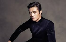 Lee Byung Hun dẫn đầu top diễn viên truyền hình được yêu thích nhất năm  2018 | VTV.VN