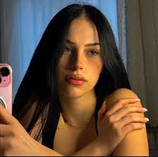 Amanda Sabrina in people