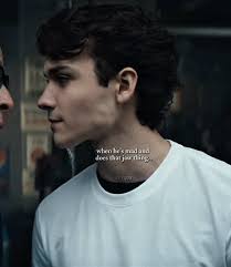 Highlighting Attractive Jawlines in Young Men