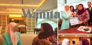 Datuk hajjah rohani abdul karim born 3 january 1955 is a malaysian politician she is currently the member of the parliament of malaysia for the batang lupa. Datuk Seri Rohani Abdul Karim Archives Mingguan Wanita