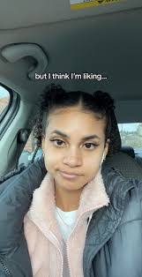 Kayla Connell's Instagram, Twitter & Facebook