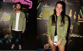The latest tweets from @bolukbasinisa Survivor Baris Murat Yagci Ve Nisa Bolukbasi Asklarini Ilan Ettiler
