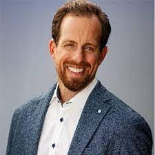 Chris Krasowski's Instagram, Twitter & Facebook