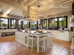 De La Place Pour Y Manger Sur Le Pouce A 4 Kitchen Interior Kitchen Gallery Beautiful Kitchens