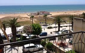 Pozzallo is now a major summer tourist destination: Appartamento Fronte Mare Sicilia Pozzallo Ragusa Costa Siciliana