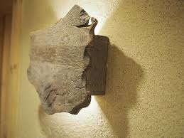 Wandlampe Holz Handgefertigt Indirekte Beleuchtung Wandleuchte Eichenholz Altholz Holzlampe Unikat Holz Lampe Rustikal Holz Kunst Wandlicht In 2020 Wandleuchte Holz Indirekte Beleuchtung Altholz