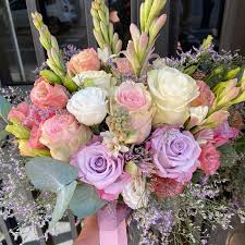 Am i the only one who keeps accidentally flipping to new articles when i do these slider type quizzes. Wedding Bouquets Orquidea Flor