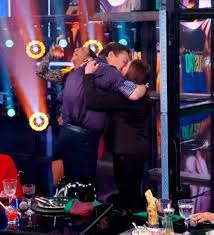 Como foi que você descobriu que era corno? Faustao Da Beijo Em Susana Vieira E Meme Com Selena Gomez Rende Piadas Na Web Estrelando