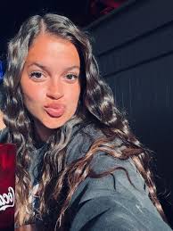 lyss :)) (@alyssamanginoo) • Instagram photos and videos