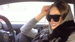Twerking queen tour � per richieste scrivere a : Elettra Lamborghini Le Iene Le Auto Foto E Gli Incidenti Sexy Motorbox