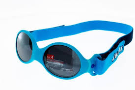 Les parents et enfants ont besoin de confort, c'est pour. Lunettes De Soleil Bebe 0 A 18 Mois Sangle Reglable Et Elastique Julbo Loop S Turquoise