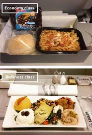 Airplane Food Economy Vs First Class Meals On 19 Airlines Airline Food Airplane Food Food