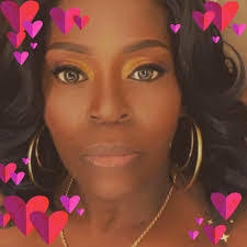 Destiney Bell's Instagram, Twitter & Facebook