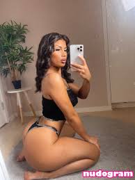 Denice Melinn  denicemelinn Гола изтичане OnlyFans снимка 20 - Nudogram  v2.1