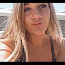 Stephanie Oney's Instagram, Twitter & Facebook