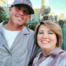 Nicole's Ribbons & Bows Gift Wrapping