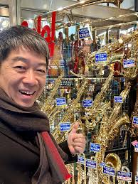 龐德- 我的薩克斯風耶⋯⋯