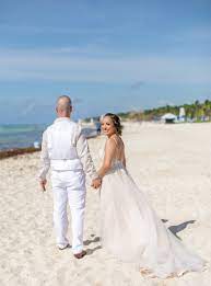 Vow Renewal Photography Playa Del Carmen Riviera Maya In 2020 Vow Renewal Beach Vow Renewal Playa Del Carmen