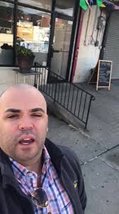 What are good breakfast and lunch spots near this route?