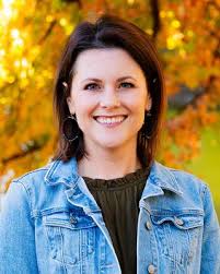 Whitney Larkin's Instagram, Twitter & Facebook