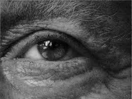رسومات ثلاثية الأبعاد بقلم الرصاص عين رجل عجوز Realistic Pencil Drawings Cool Pencil Drawings Eye Pencil Drawing
